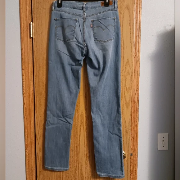 Levi's Demi Curve Jeans - Picture 3 of 5